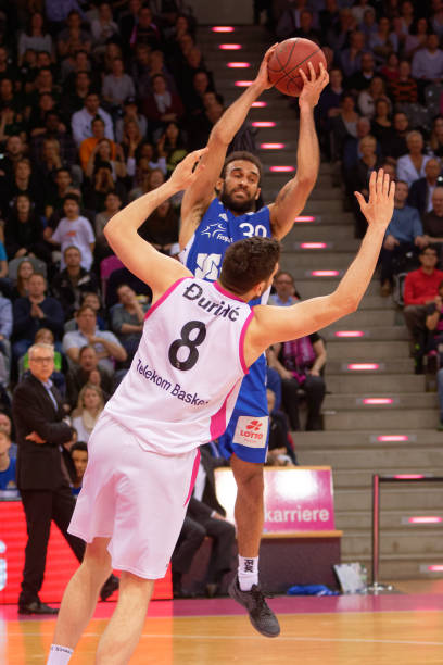 但依然保持 但依然保持